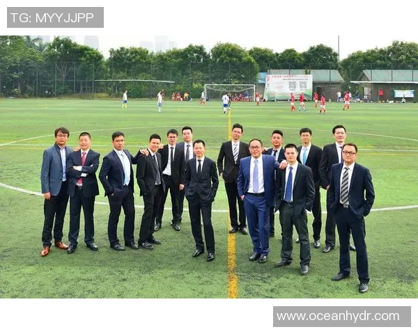 广州足球队杯赛征程回顾与突破之路的深度剖析 广州足球队杯赛征程回顾与突破之路的深度剖析